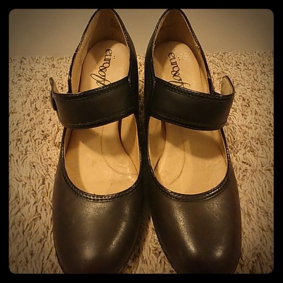 Euro Soft Heels - Picture 1 of 4